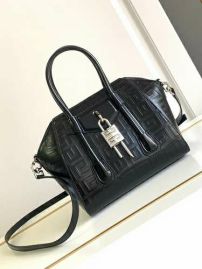 Picture of Givenchy Lady Handbags _SKUfw153283999fw